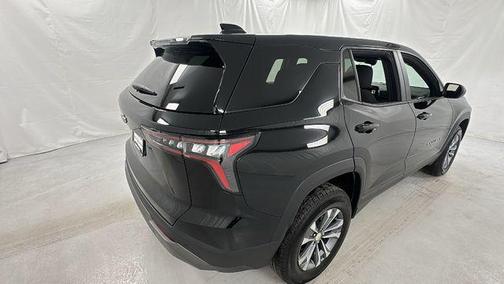 Mosaic Black Metallic 2025 Chevrolet Equinox 1LT