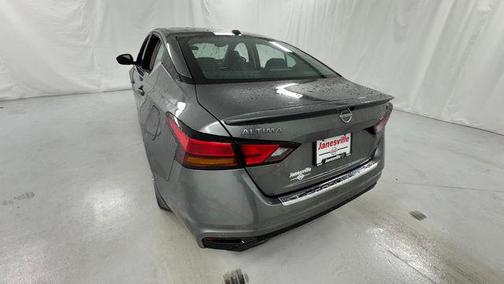 Gun Metallic 2023 Nissan Altima SR Intelligent AWD
