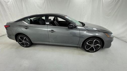 Gun Metallic 2023 Nissan Altima SR Intelligent AWD
