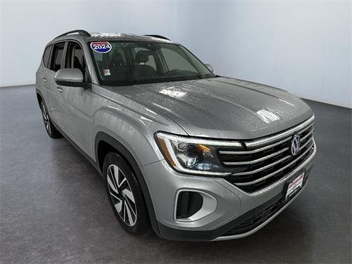 2024 Volkswagen Atlas 2.0T SE w/Technology 4MOTION