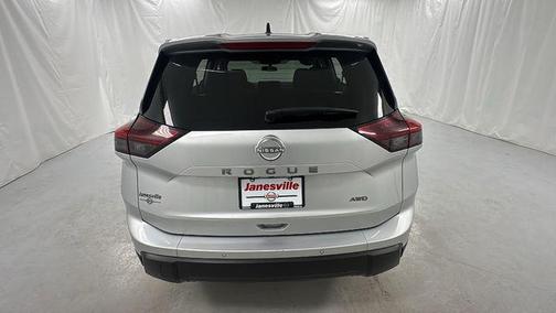 Brilliant Silver Metallic 2024 Nissan Rogue S
