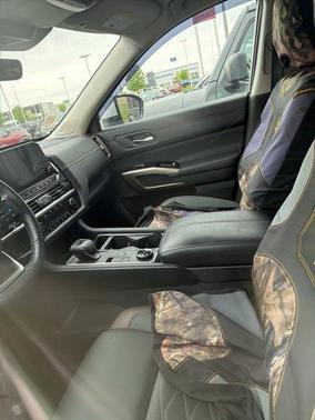 Brilliant Silver Metallic 2023 Nissan Pathfinder Platinum 4WD