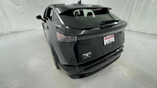 Black Diamond Pearl 2023 Nissan ARIYA ENGAGE