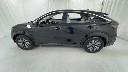 Black Diamond Pearl 2023 Nissan ARIYA ENGAGE