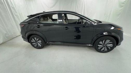 Black Diamond Pearl 2023 Nissan ARIYA ENGAGE