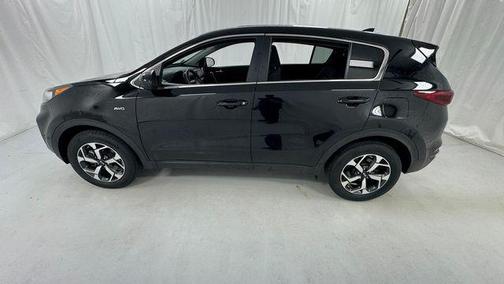Black Cherry 2021 Kia Sportage LX