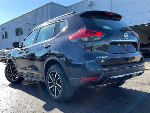Magnetic Black 2018 Nissan Rogue S