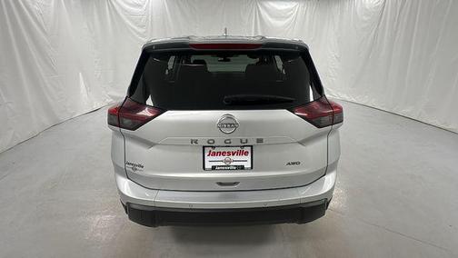 Brilliant Silver Metallic 2025 Nissan Rogue SV