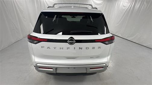 2025 Nissan Pathfinder SL 4WD