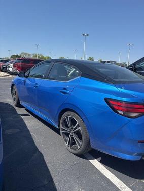 Electric Blue/Super Black 2021 Nissan Sentra SR