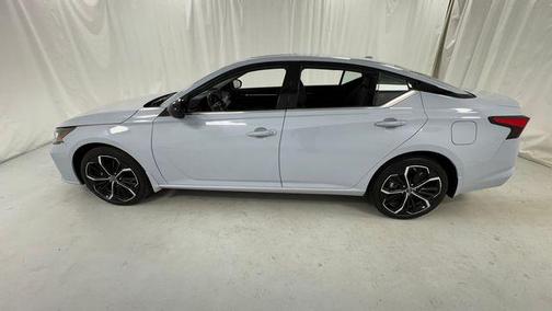 Gray Sky Pearl 2023 Nissan Altima SR Intelligent AWD