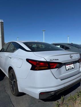 Gray Sky Pearl 2023 Nissan Altima SR Intelligent AWD