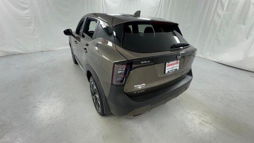 Canyon Bronze Metallic 2025 Nissan Kicks SV