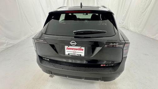 Super Black 2026 Nissan Kicks SR