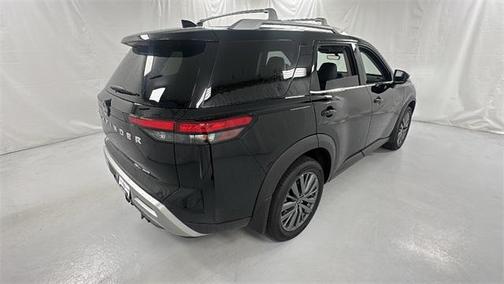 2025 Nissan Pathfinder SL 4WD