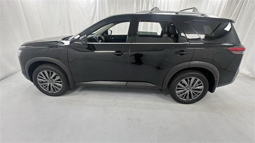2025 Nissan Pathfinder SL 4WD