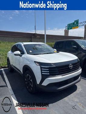 Aspen White Tricoat 2025 Nissan Kicks SR