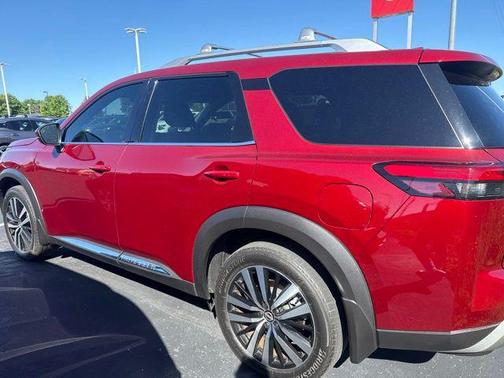 Scarlet Ember 2024 Nissan Pathfinder Platinum 4WD