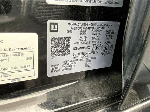 Onyx Black 2023 GMC Sierra 1500 AT4