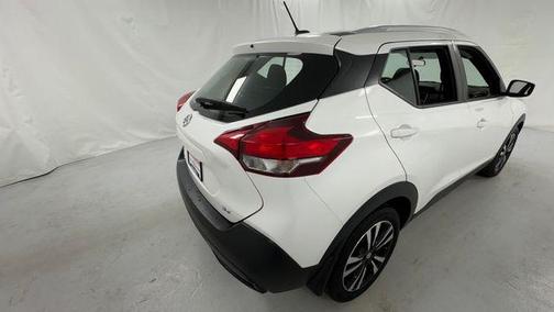 Aspen White Tricoat 2019 Nissan Kicks SV