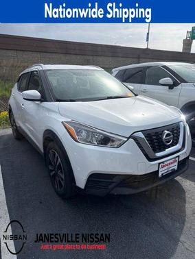 Aspen White Tricoat 2019 Nissan Kicks SV