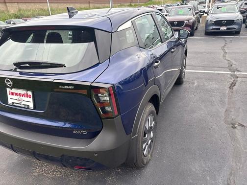 Deep Blue Pearl 2026 Nissan Kicks S