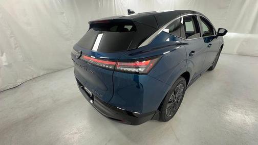 Aurora Blue Pearl Metallic/Super Black 2026 Nissan Murano Platinum