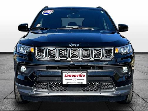 Diamond Black Crystal Pearlcoat 2025 Jeep Compass Latitude