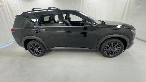 Super Black 2026 Nissan Pathfinder SL
