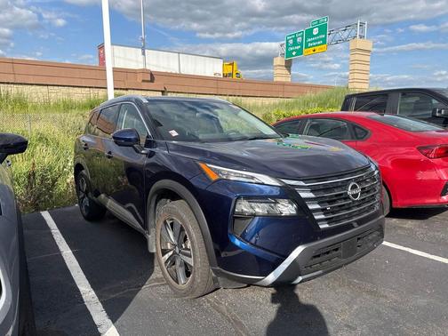 Deep Ocean Blue Pearl 2025 Nissan Rogue SL