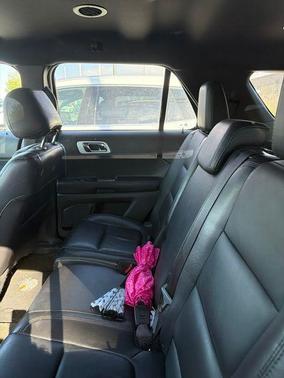 TUXEDO BLACK METALLIC 2014 Ford Explorer XLT