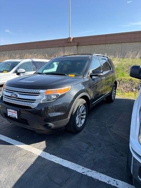 TUXEDO BLACK METALLIC 2014 Ford Explorer XLT