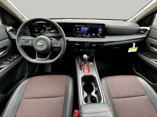 Gun Metallic/Scarlet Ember Tintcoat 2026 Nissan Kicks SR
