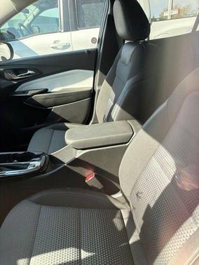 Mosaic Black Metallic 2025 Chevrolet Trax LT