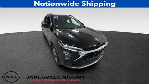 Mosaic Black Metallic 2025 Chevrolet Trax LT