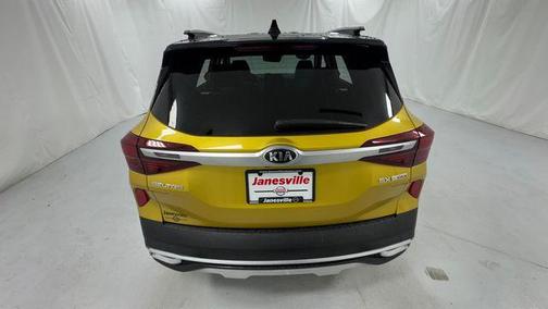 Starbright Yellow/Black Roof 2021 Kia Seltos SX Turbo