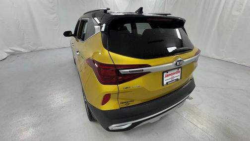 Starbright Yellow/Black Roof 2021 Kia Seltos SX Turbo