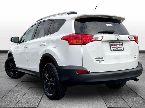 Super White 2014 Toyota RAV4 LE