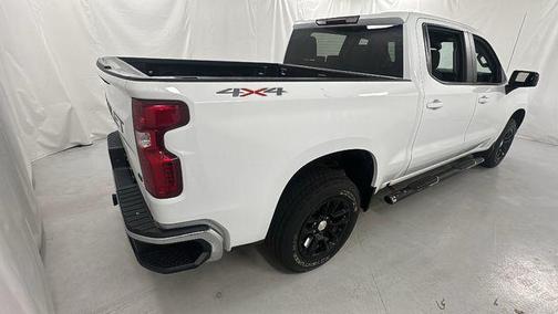Summit White 2022 Chevrolet Silverado 1500 LT