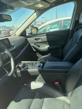 Boulder Gray Pearl 2023 Nissan Rogue SL