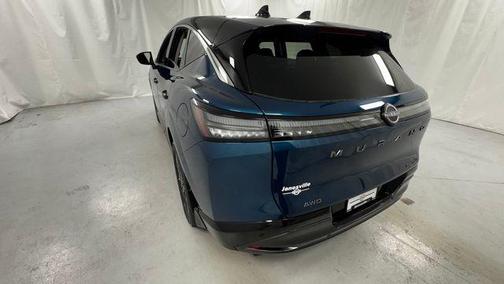 Aurora Blue Pearl Metallic/Super Black 2026 Nissan Murano Platinum