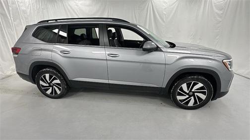 2025 Volkswagen Atlas 2.0T SE w/Technology 4MOTION