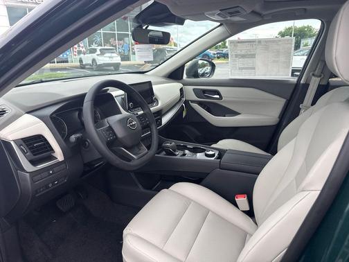 Obsidian Green 2026 Nissan Rogue Dark Armor