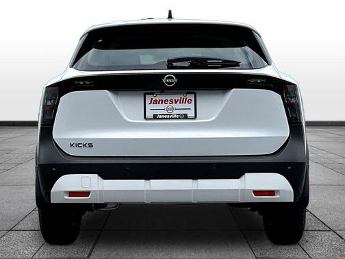 Fresh Powder 2026 Nissan Kicks S