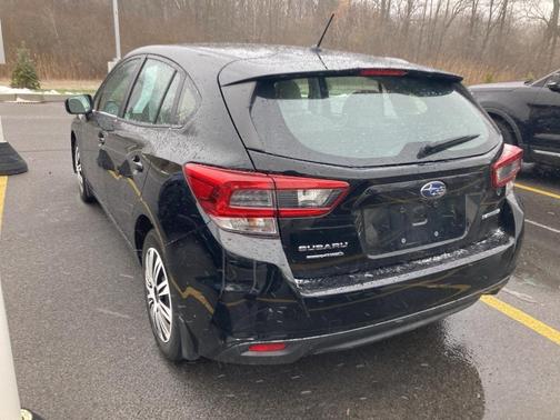 2022 Subaru Impreza Base