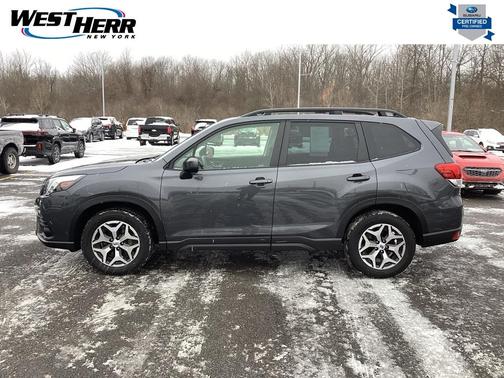 2022 Subaru Forester Premium
