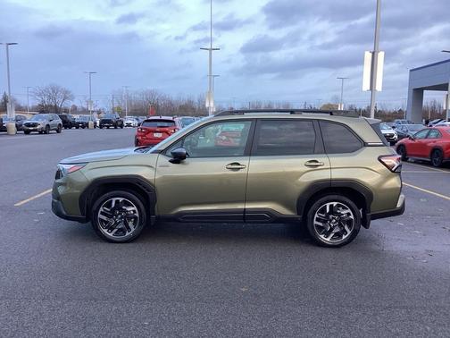 2025 Subaru Forester Hybrid Premium Hybrid