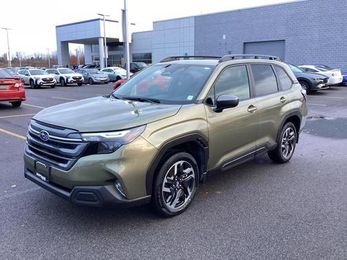 2025 Subaru Forester Hybrid Premium Hybrid