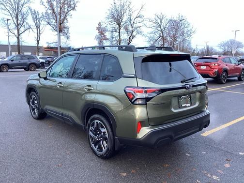 2025 Subaru Forester Hybrid Premium Hybrid