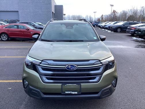 2025 Subaru Forester Hybrid Premium Hybrid